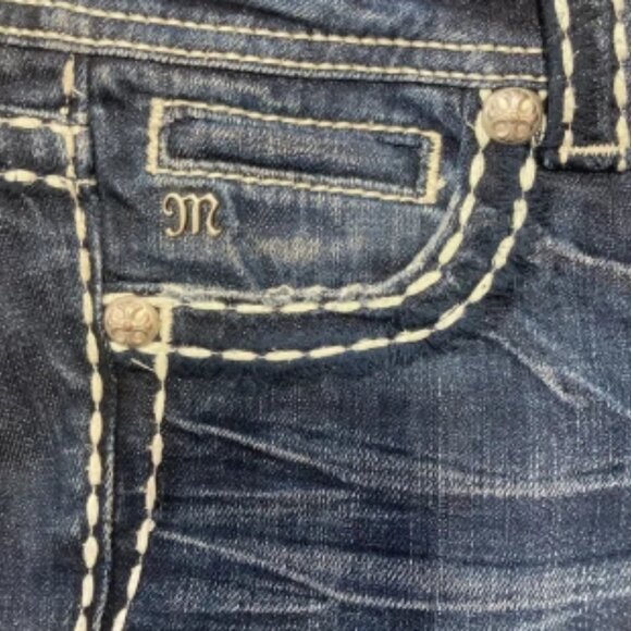 Miss Me Wing Cross Capri Jeans Stonewood Dark Wash Embellished White Top Stitch - Picture 7 of 7